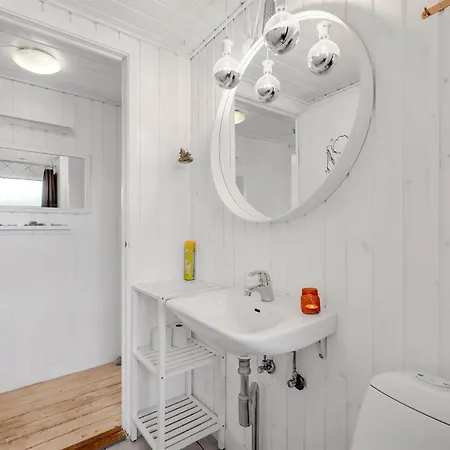 Holiday home Amandus - 100m From The Sea In Western Jutland By Interhome *
